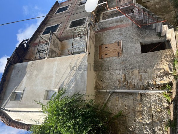 appartamento in vendita a Valbrevenna