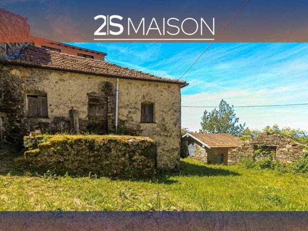 casa indipendente in vendita a Valbrevenna