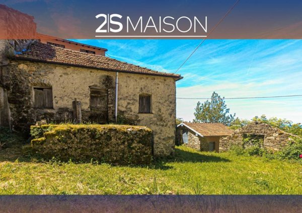 casa indipendente in vendita a Valbrevenna