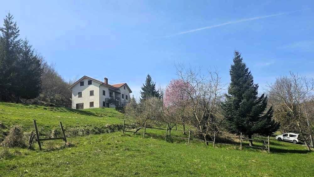 casa indipendente in vendita a Vobbia in zona Arezzo