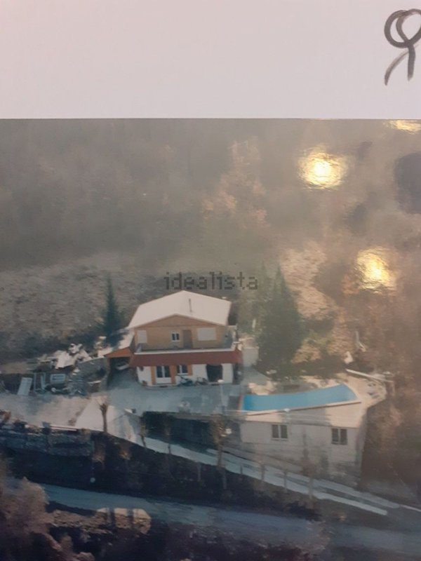 casa indipendente in vendita a Vobbia in zona Selva