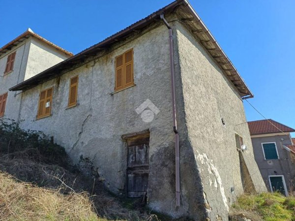 casa semindipendente in vendita a Vobbia in zona Caprieto