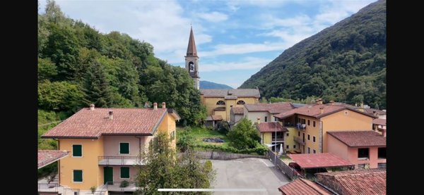 casa indipendente in vendita a Vobbia in zona Selva