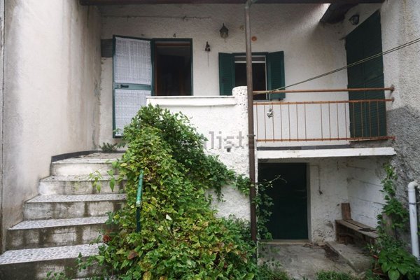 appartamento in vendita a Vobbia in zona Caprieto