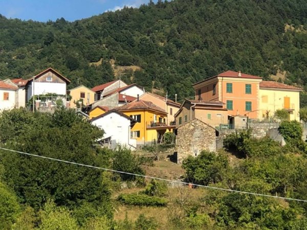 casa indipendente in vendita a Vobbia in zona Poggio