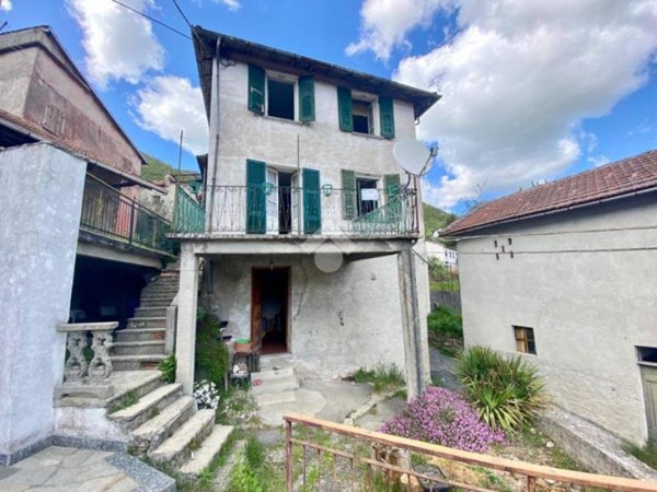 appartamento in vendita a Vobbia in zona Selva