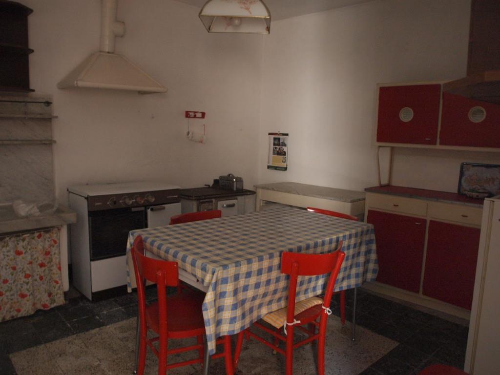 casa indipendente in vendita a Vobbia in zona Vallenzona