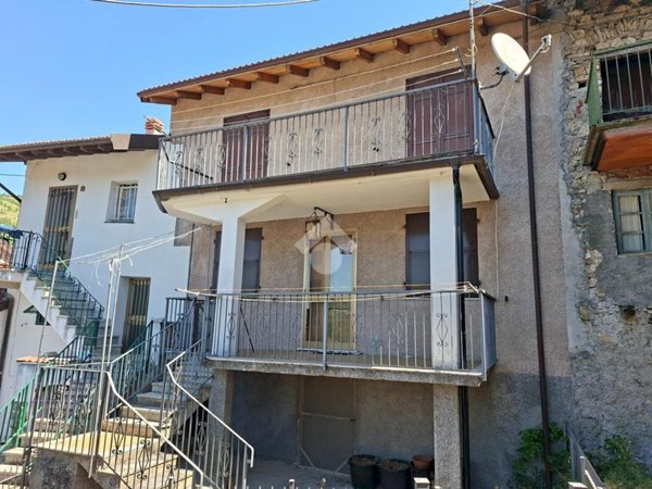 casa indipendente in vendita a Vobbia in zona Costa di Vallenzona