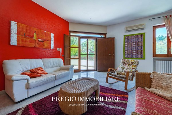 casa indipendente in vendita a Vobbia in zona Selva