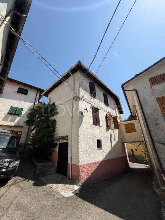 casa indipendente in vendita a Vobbia in zona Casareggio di Salata
