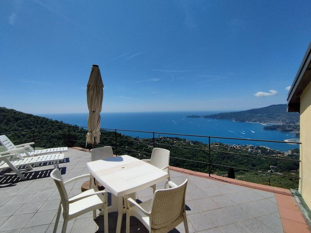 appartamento in vendita a Zoagli