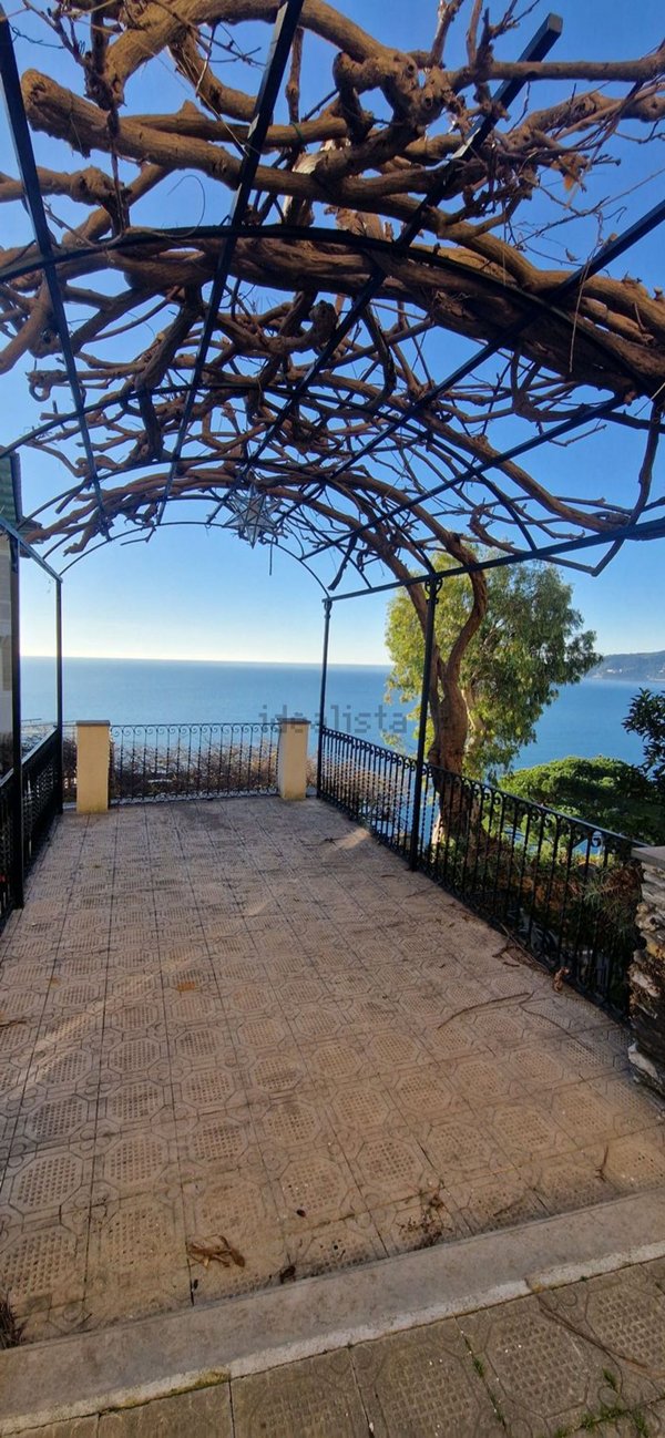 appartamento in vendita a Zoagli