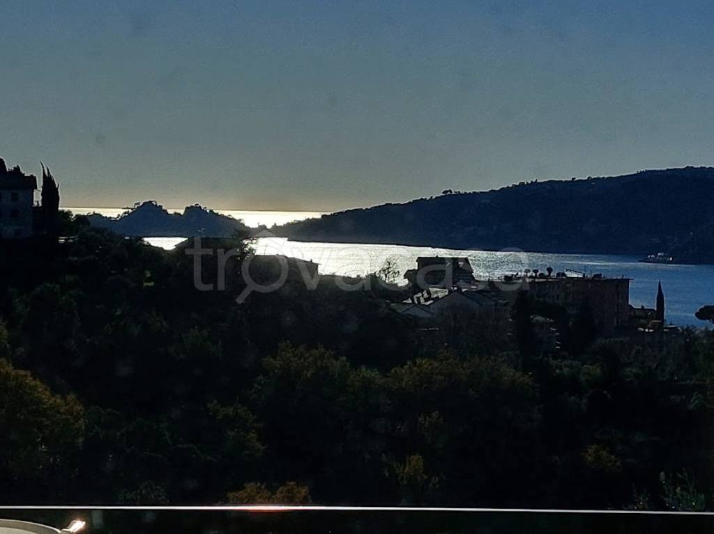 appartamento in vendita a Zoagli in zona Sant'Ambrogio
