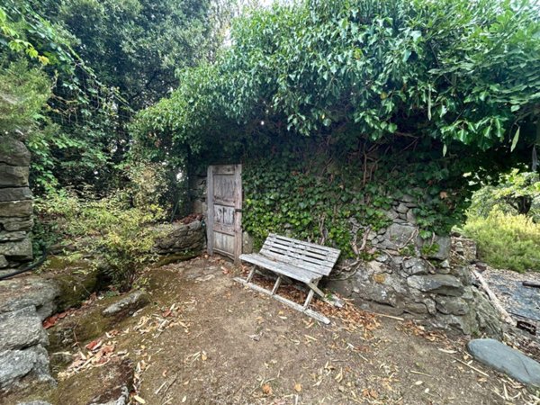 terreno agricolo in vendita ad Ameglia in zona Montemarcello