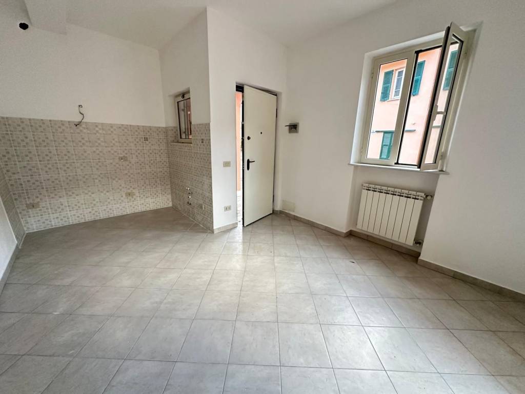 appartamento in vendita ad Ameglia in zona Bocca di Magra