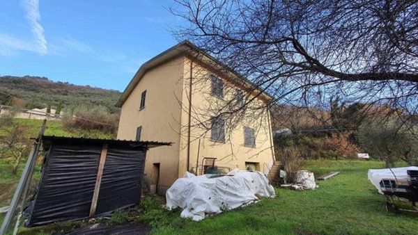 casa indipendente in vendita ad Ameglia in zona Cafaggio