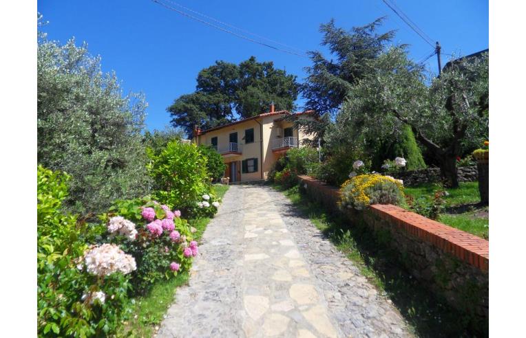 casa indipendente in vendita ad Ameglia in zona Montemarcello