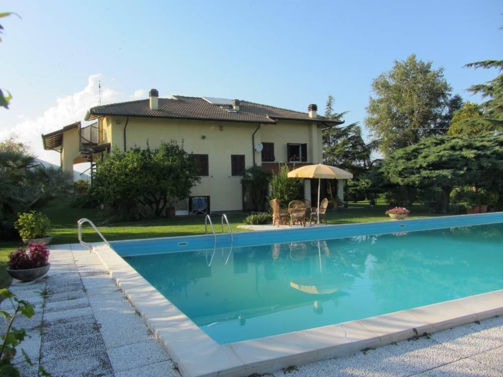 casa indipendente in vendita ad Ameglia