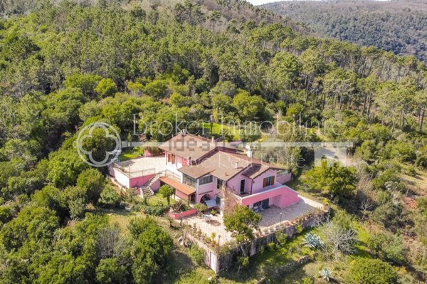 casa indipendente in vendita ad Ameglia