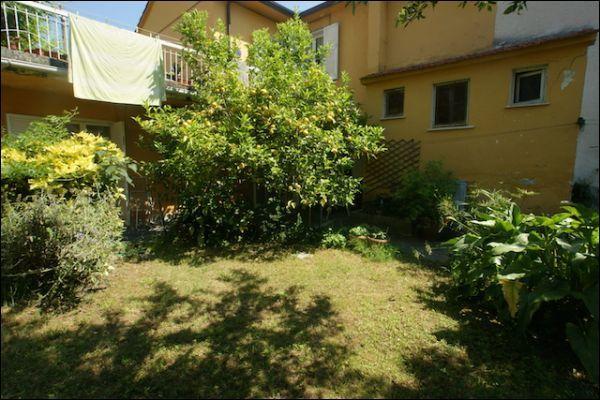 appartamento in vendita ad Ameglia in zona Bocca di Magra