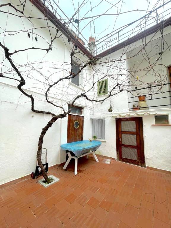 appartamento in vendita ad Ameglia