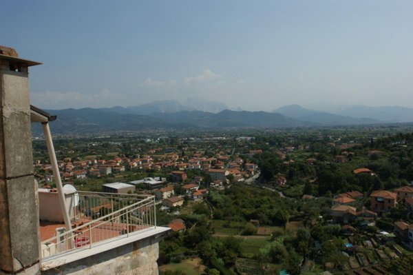casa indipendente in vendita ad Ameglia