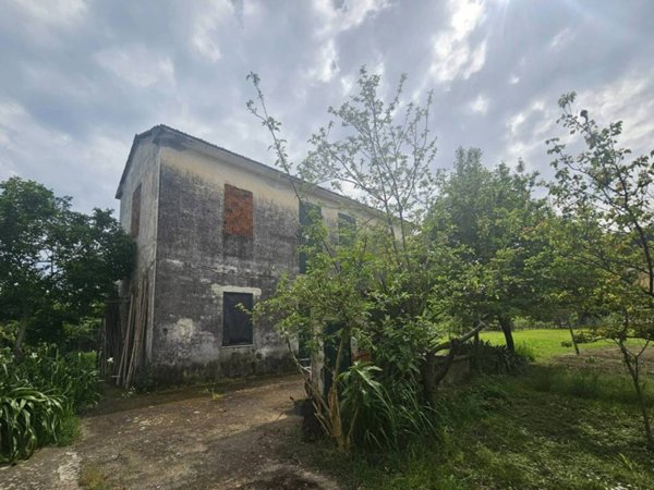 casa indipendente in vendita ad Ameglia