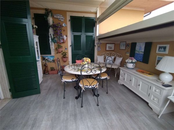 appartamento in vendita ad Ameglia in zona Bocca di Magra