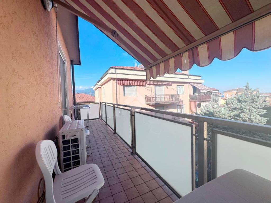 appartamento in vendita ad Ameglia in zona Fiumaretta