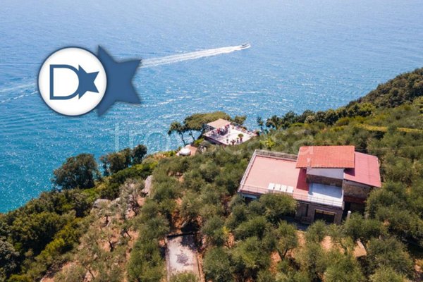 casa indipendente in vendita ad Ameglia