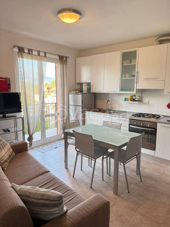 appartamento in vendita ad Ameglia in zona Bocca di Magra