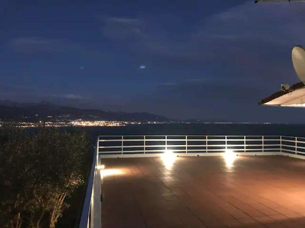 casa indipendente in vendita ad Ameglia in zona Bocca di Magra
