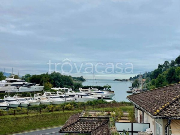 appartamento in vendita ad Ameglia in zona Bocca di Magra