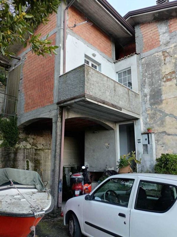 casa indipendente in vendita ad Ameglia