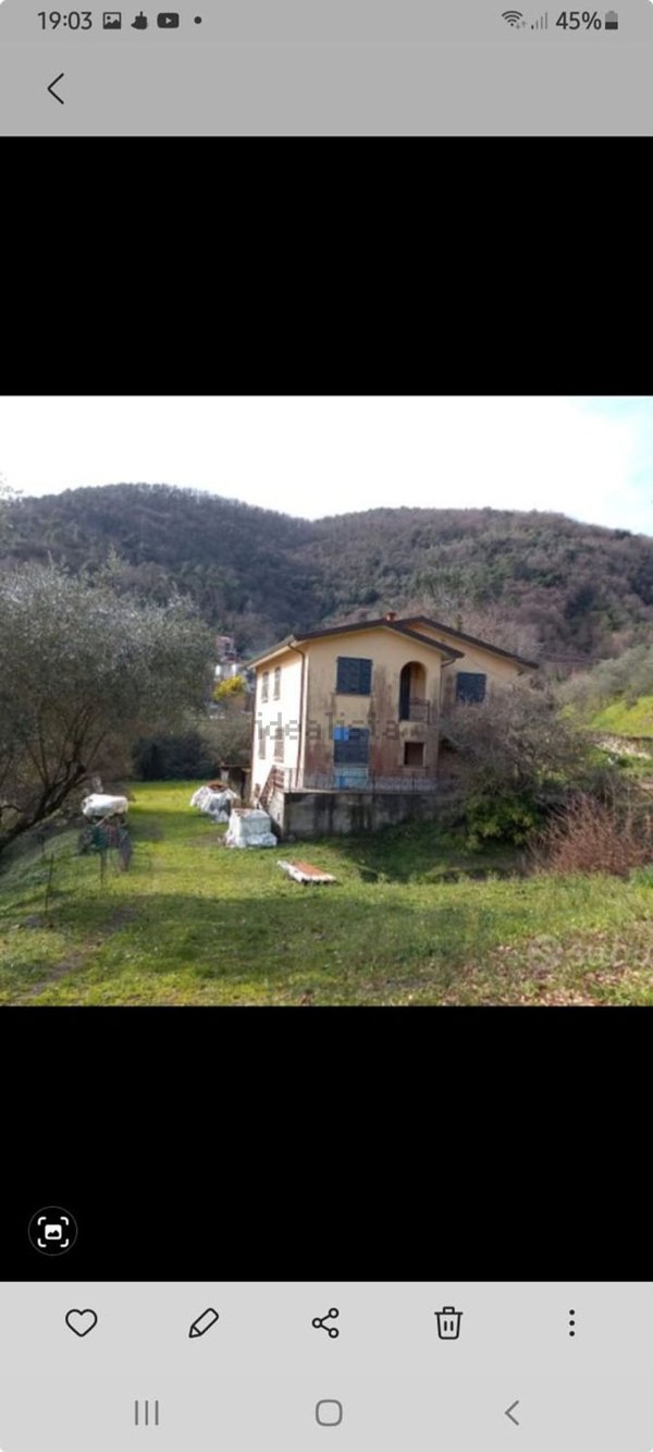 casa indipendente in vendita ad Ameglia in zona Bocca di Magra