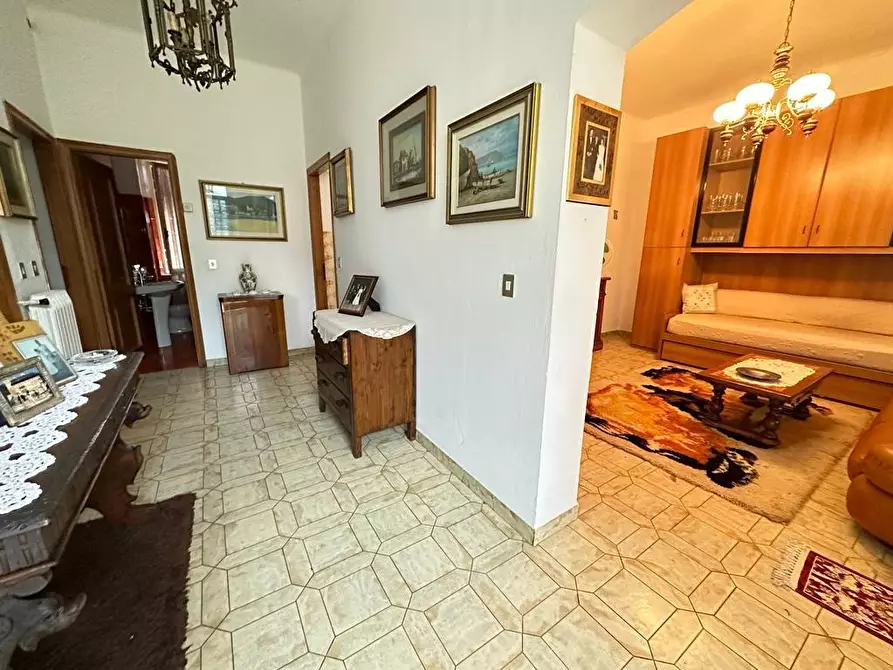 casa indipendente in vendita ad Ameglia in zona Bocca di Magra