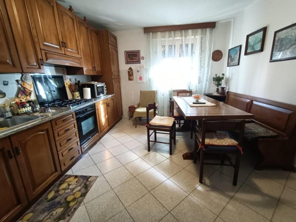 casa indipendente in vendita ad Ameglia in zona Fiumaretta