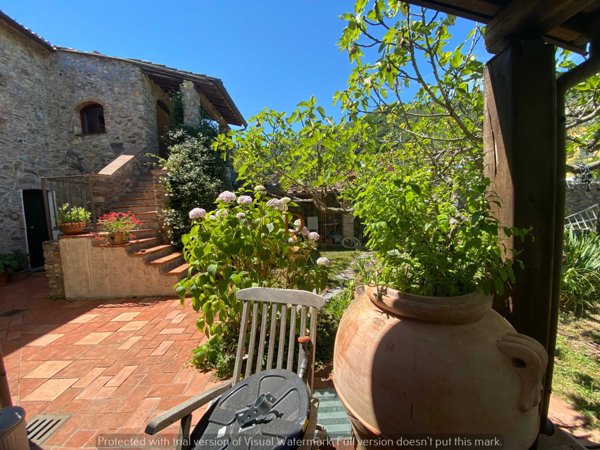 casa indipendente in vendita ad Ameglia