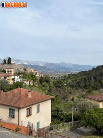 casa indipendente in vendita ad Ameglia