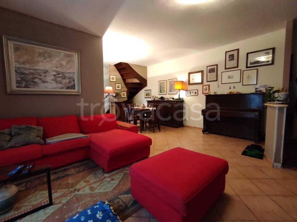 casa indipendente in vendita ad Ameglia