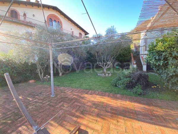 casa indipendente in vendita ad Ameglia