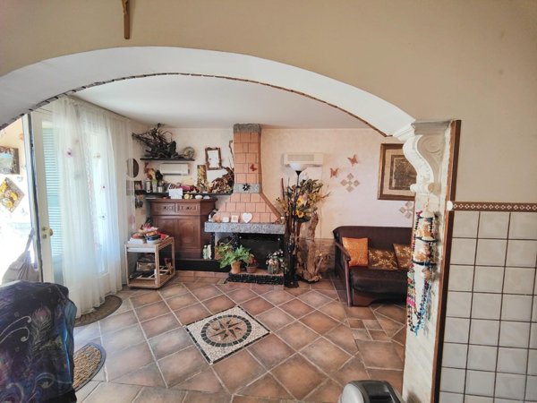 casa indipendente in vendita ad Ameglia