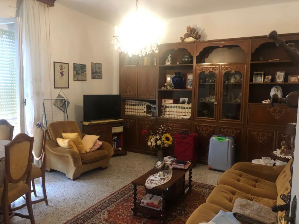 appartamento in vendita ad Ameglia in zona Fiumaretta
