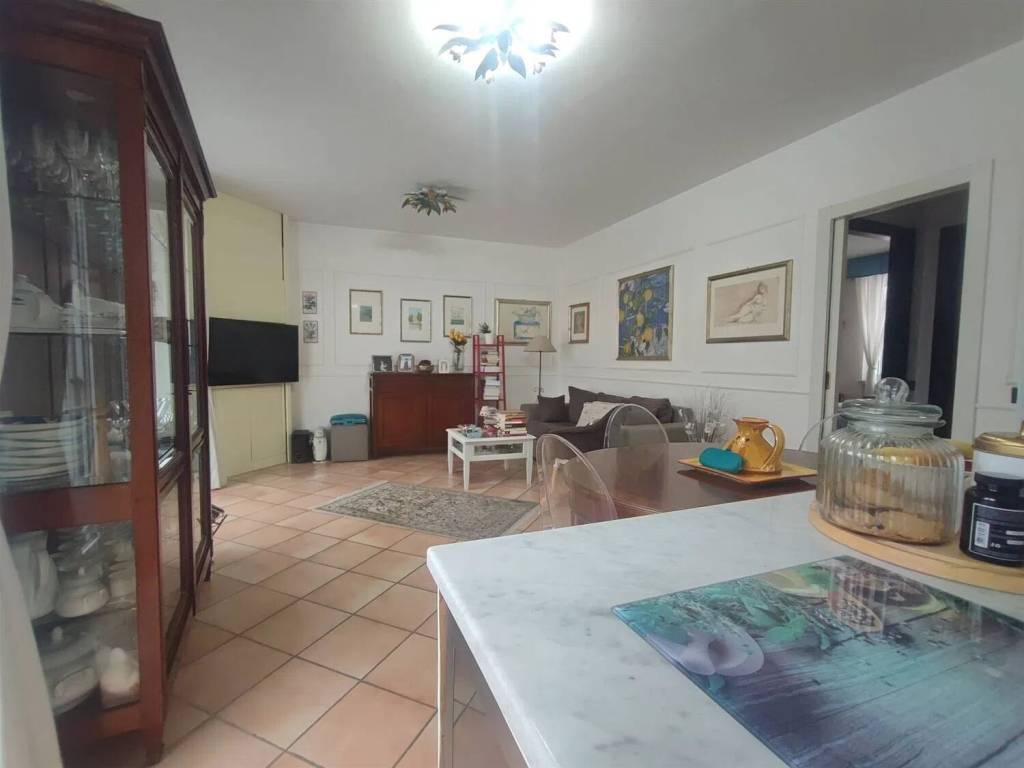 appartamento in vendita ad Ameglia in zona Bocca di Magra