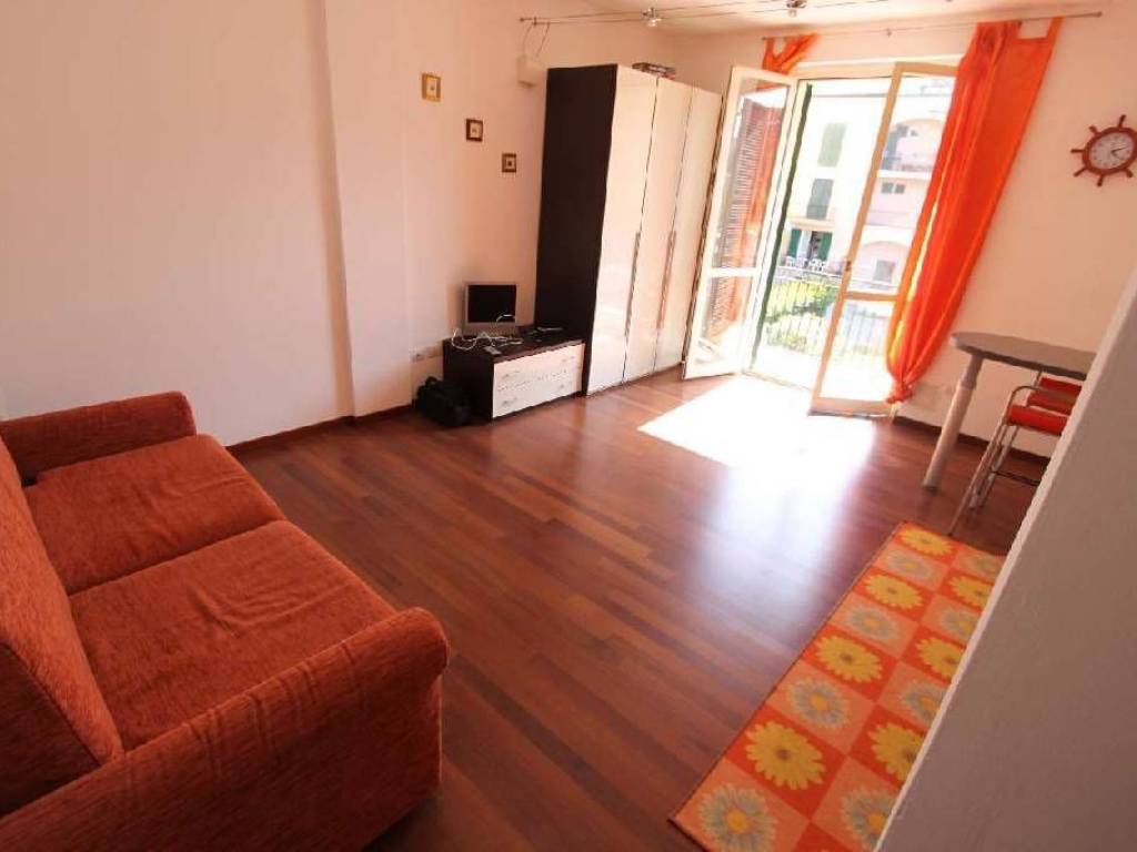 appartamento in vendita ad Ameglia in zona Bocca di Magra