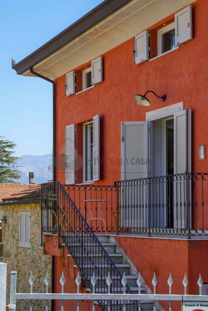 appartamento in vendita ad Ameglia in zona Bocca di Magra