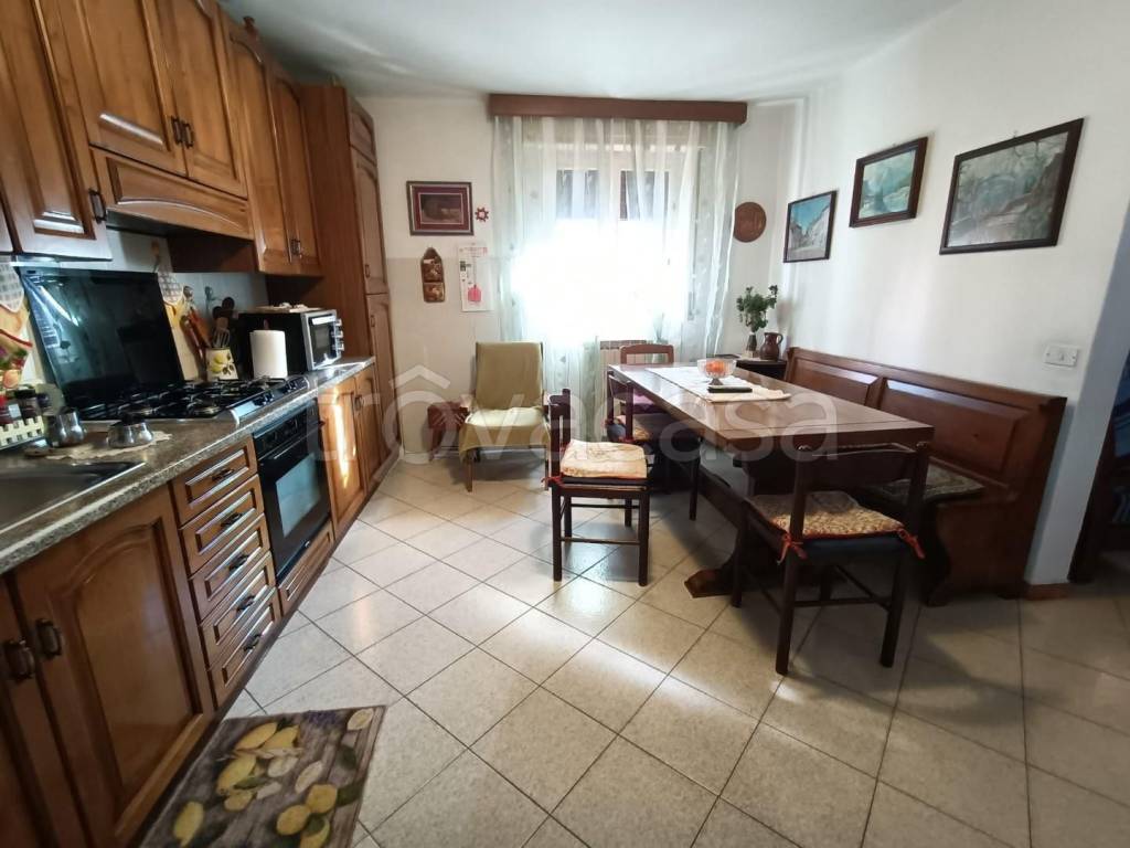 casa indipendente in vendita ad Ameglia in zona Fiumaretta