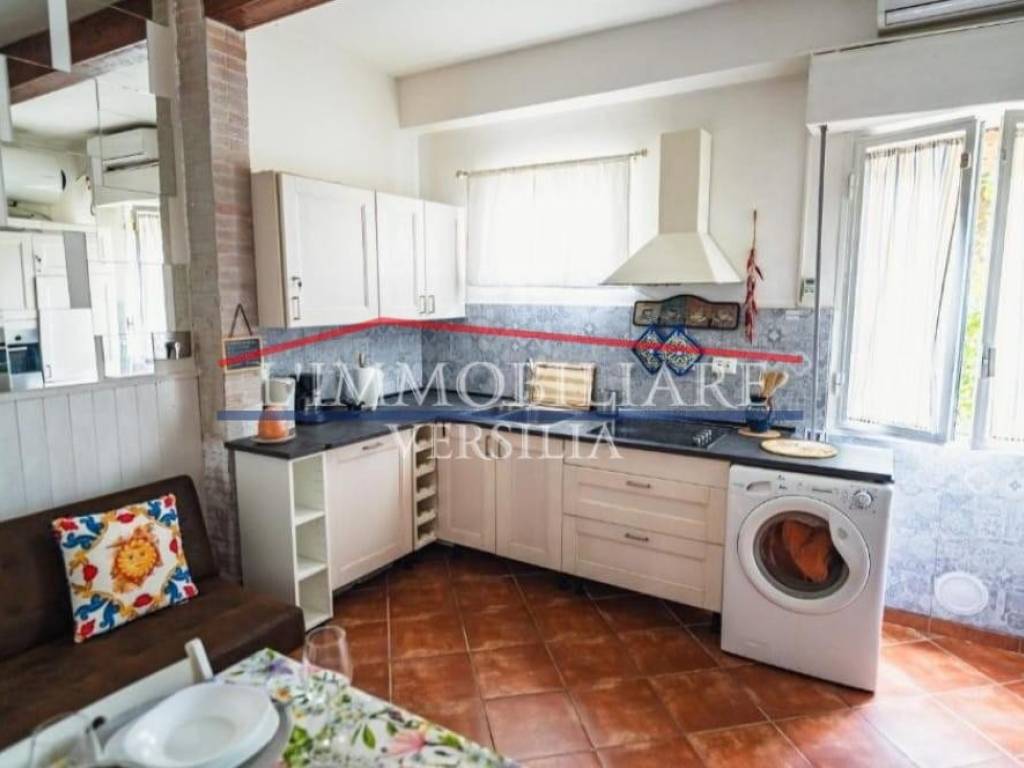 appartamento in vendita ad Ameglia in zona Fiumaretta