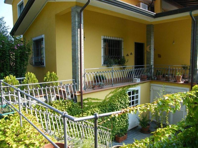 casa indipendente in vendita ad Ameglia