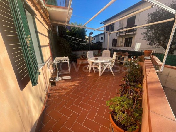 casa indipendente in vendita ad Ameglia in zona Bocca di Magra